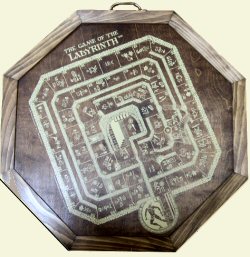 Game of the Labyrinth